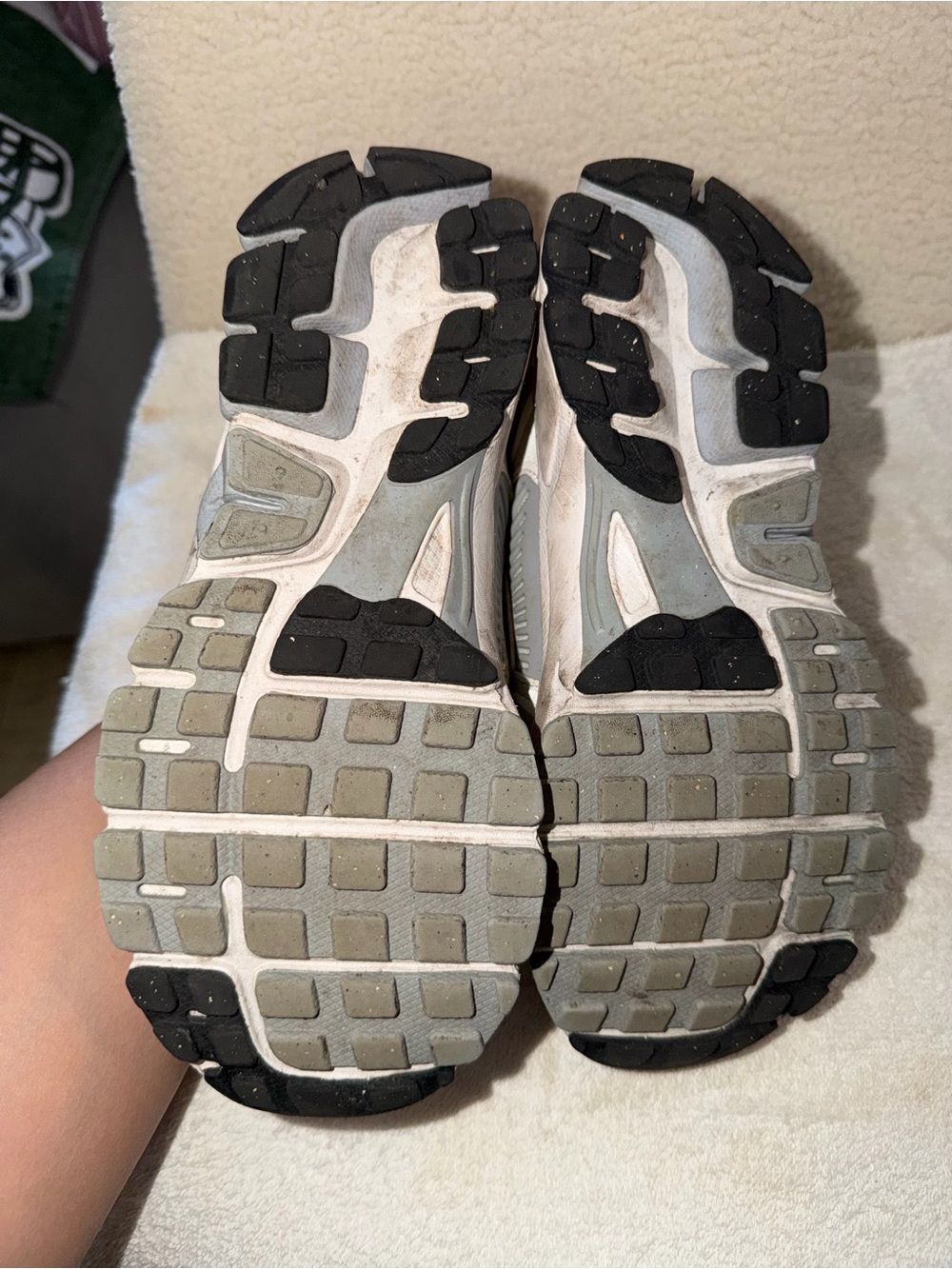 Boys Nike Sneakers - Picture 7 of 7